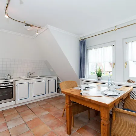 Gaadt Am Suedstrand, Og Appartamento