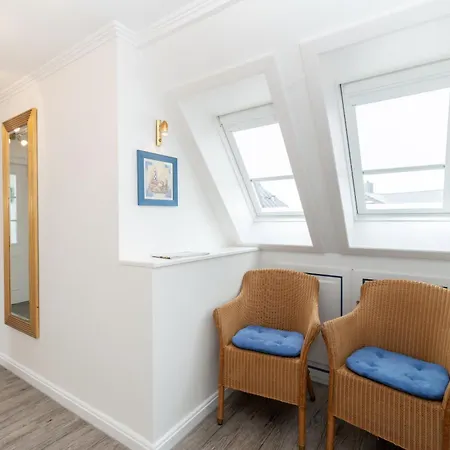 Gaadt Am Suedstrand, Og *